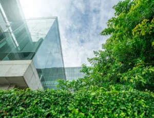 Paisagismo em empreendimentos de alto padrão: o verde que vende